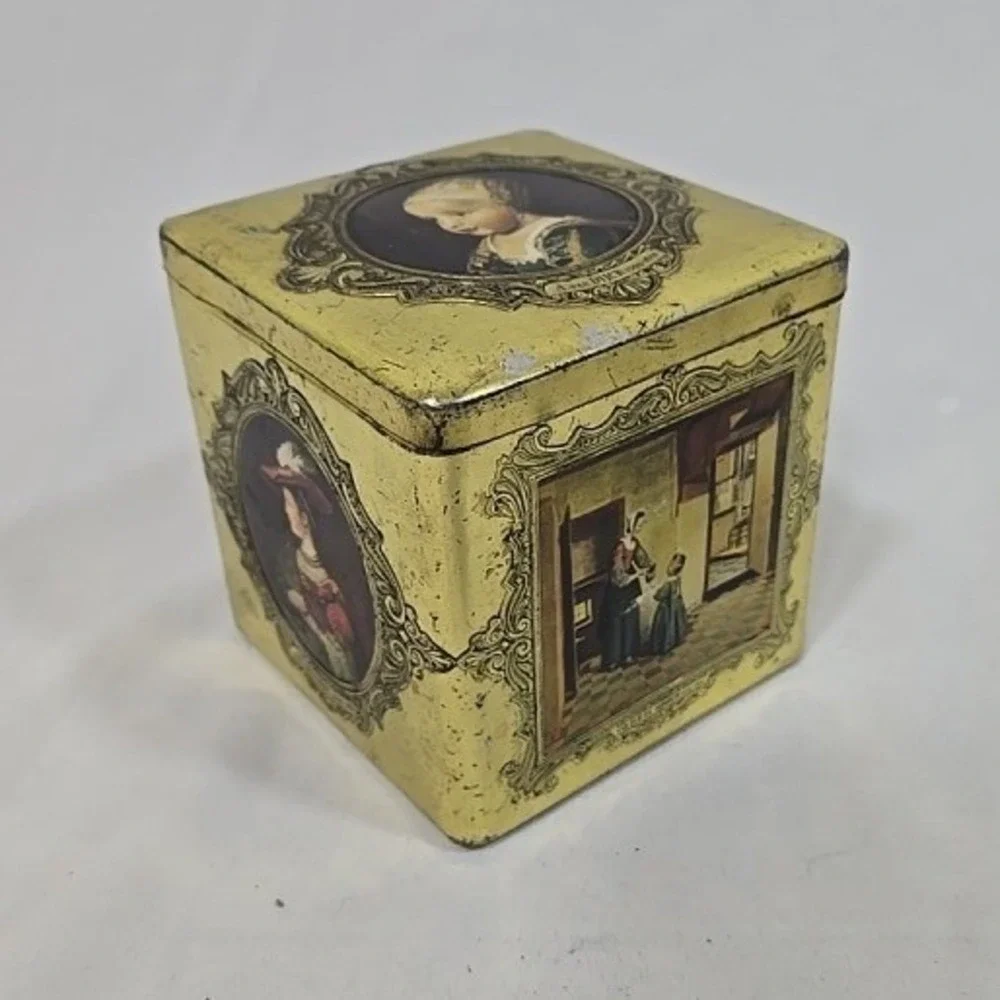 Vtg Victorian style Parisian Florentine mid century tin container Holland